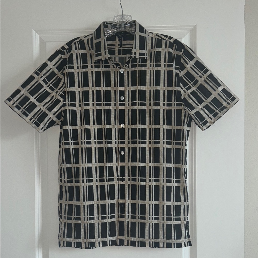 Goodman brand man’s short sleeve shirt 
Size S, excellent condition, 100% cotton